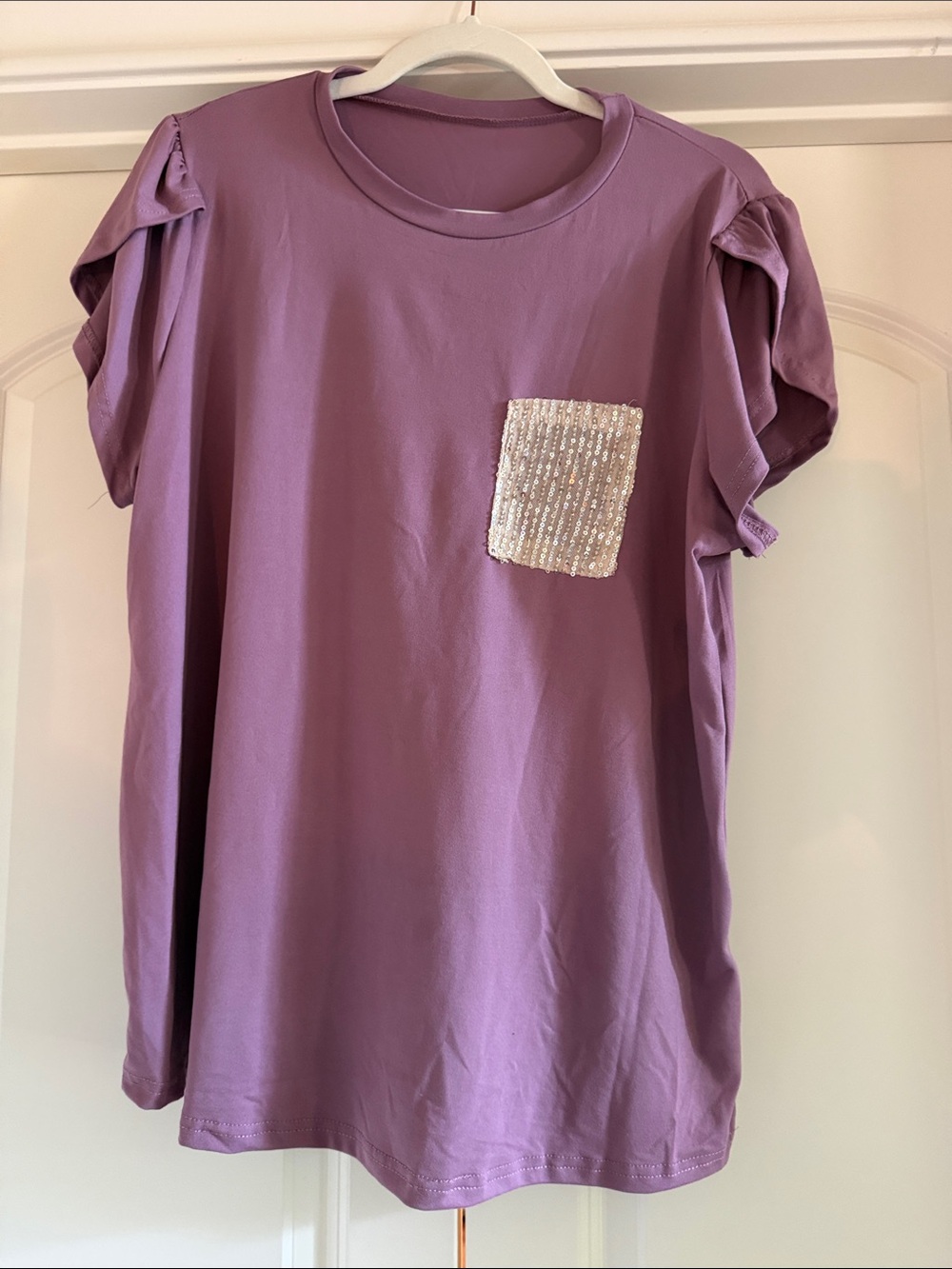 SHEIN Mauve Short Sleeve Tee with Sequin Pocket